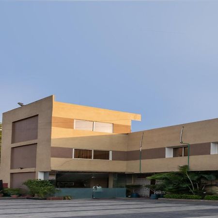 Oyo 79233 Hotel Hive Stays Kochi Luaran gambar