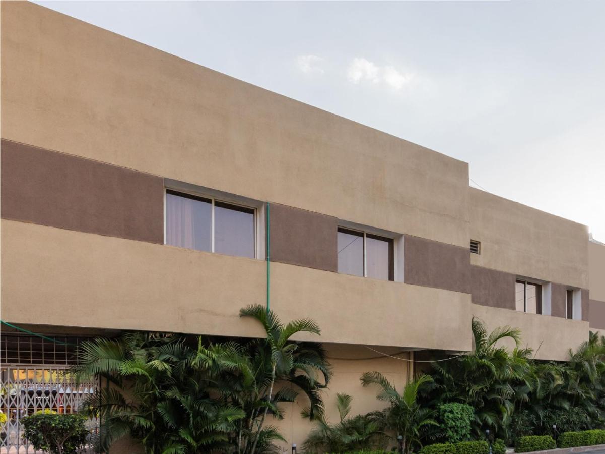 Oyo 79233 Hotel Hive Stays Kochi Luaran gambar